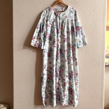 VTG Amanda Stewart Intimate Pink Floral Flannel Nightgown Size Large Cottagecore