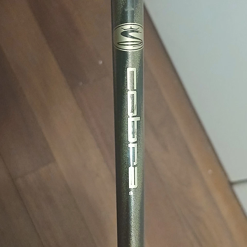 Cobra Golf 8 Iron Graphite Shaft Gravity Back Stiff RH - Image 4 of 4