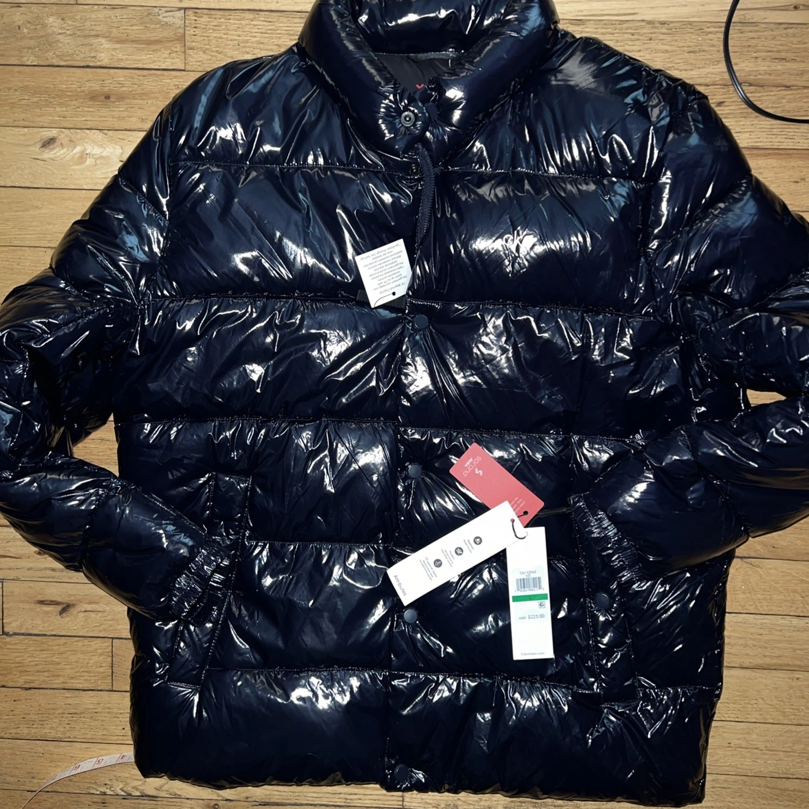 $225 NWT CALVIN KLEIN MENS SNAP FRONT PUFFER JACKET COAT NAVY SHINY LARGE
Opens in a new window or t