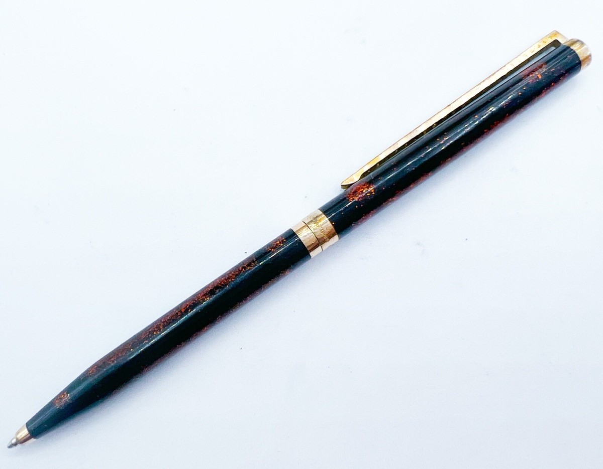 S.T. Dupont BallPoint Pen laque de chine With Blue & White S.T. Dupont BallPoint Pen laque de chine With Blue & White