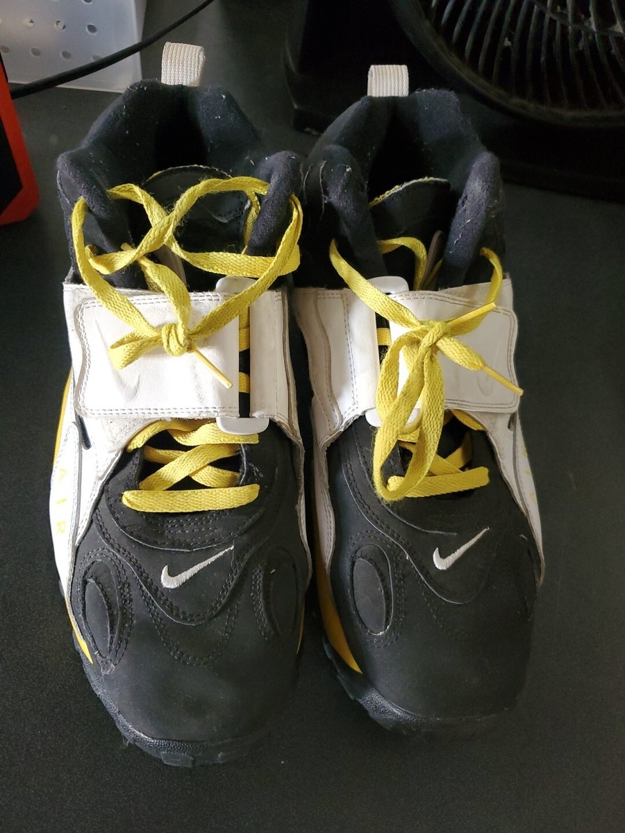 nike air max speed turf shoes in yellow black and gray