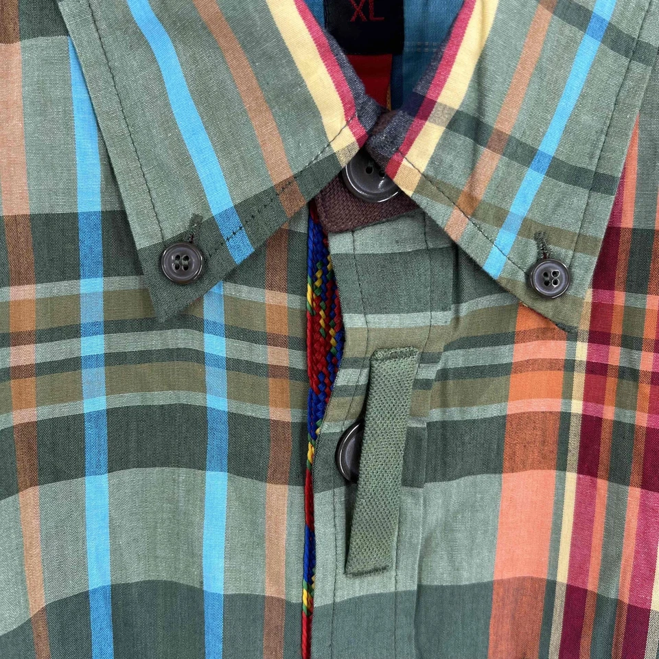 Camisa con botones de manga larga patrón a cuadros multicolor Massive Revolution para hombre XL Foto 2 de 4