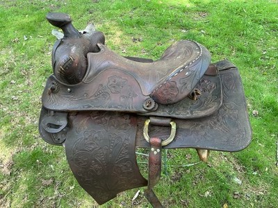 VINTAGE Big Horn Western  Saddle PROJECT, BLEVINS PAT. PENDING.