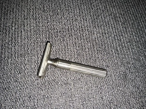 Pat. Nos. Package, “Known The World Over”- Razor