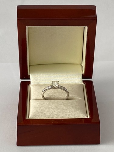 18ct Gold Ring 0.9ct Diamond Engagement Bridal Wedding White Gold 18k 0.9 Carat - Picture 23 of 23