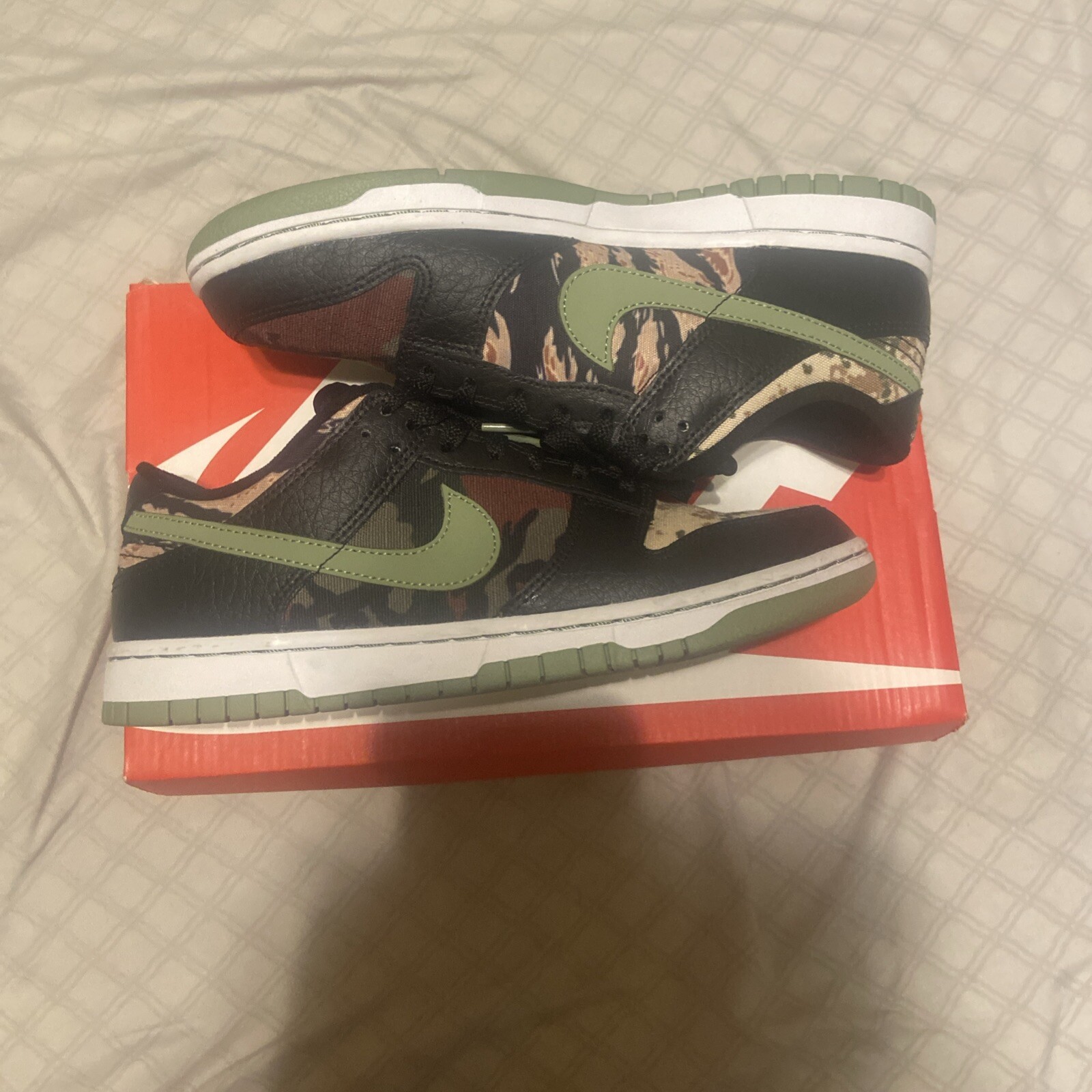 dunks - image 2