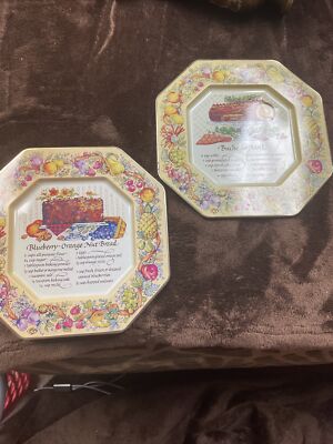 Avon 1982 Christmas Tin Recipe Plates Vintage Set of Two Preowned