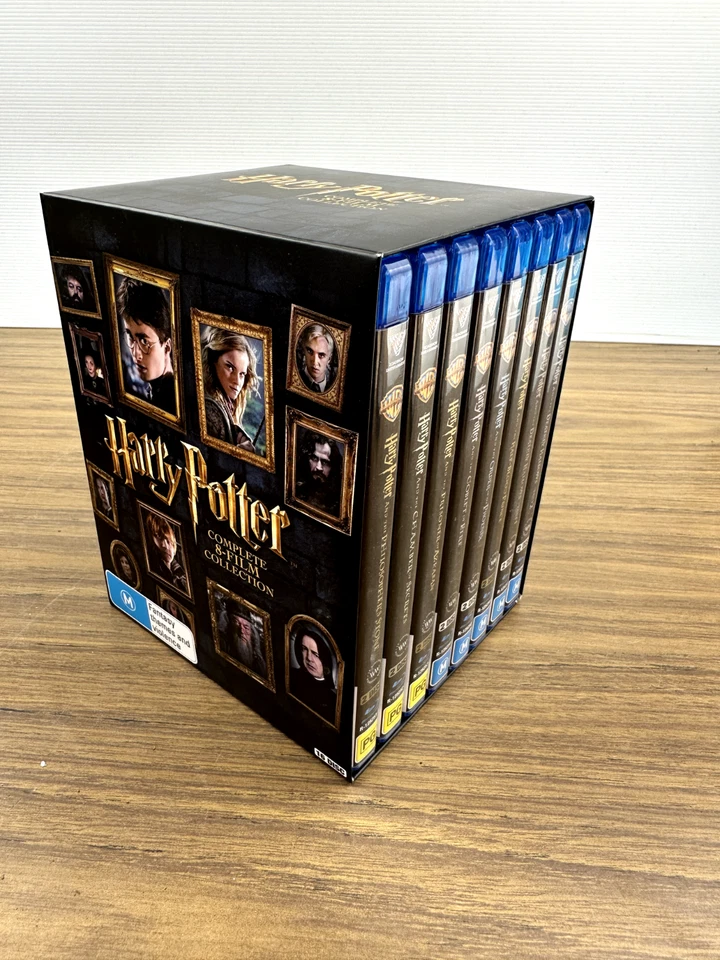 Harry Potter - 8 Film Complete Collection (Blu-ray,16 Disc Set) - Image 2 of 4