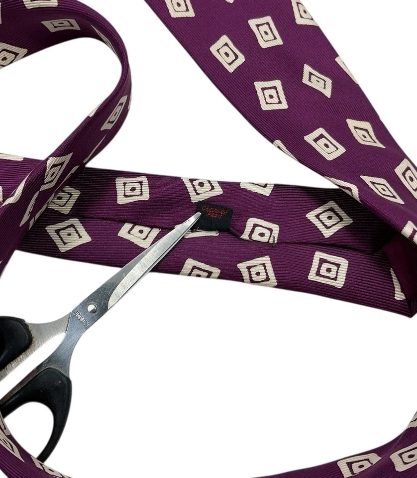 Corbata CHARVET para hombre 100 % seda corbata de lujo XL púrpura blanco geométrica con:3,7" usada en excelente estado Foto 3 de 4