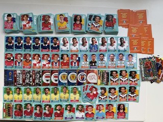 400 WM 2026 Sticker Kane Haaland Lamine Yamal Adrenalyn Karte Topps Panini
