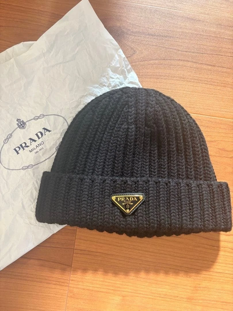 ほぼ新品PRADA ブラック ビーニー　ウィメンズ PRADA Women's Beanie Hats for sale | eBay