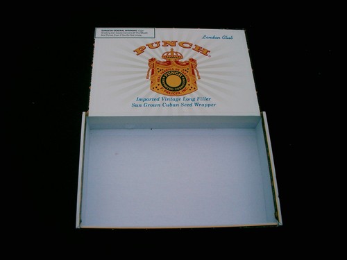 PUNCH GRAN " LONDON CLUB " 25 COUNT CIGAR BOX HONDURAS - Picture 3 of 12