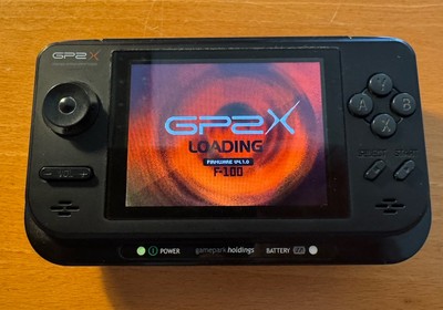 GP2X F100 - Gamepark - Handheld Linux Console - OVP und Inlay