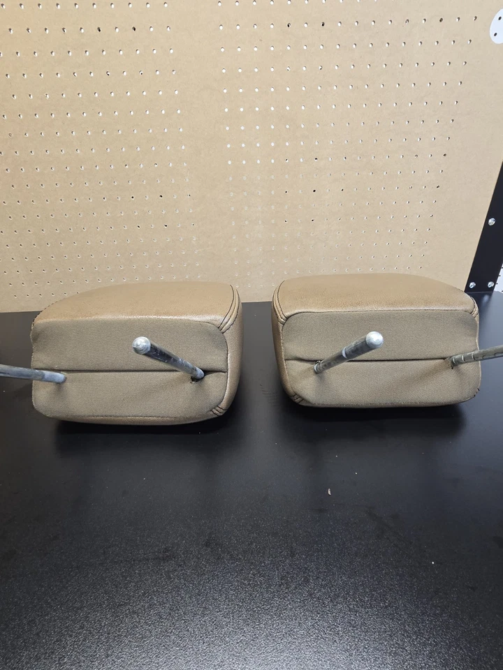 Reposacabezas asiento delantero cuero marrón tostado Jeep JK Wrangler OEM 2011-2017 143477 Foto 3 de 4