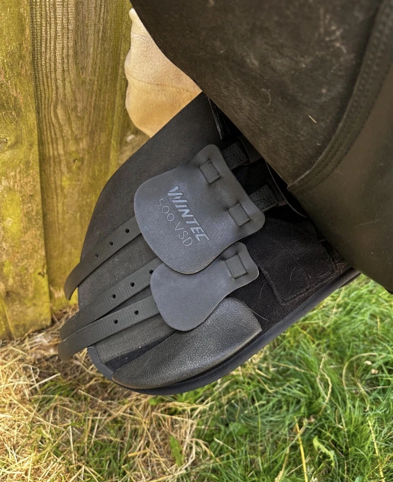 Wintec 500 VSD Sattel 16 5 Zoll. Kopfeisen Austauschbar. Sehr Guter Zustand Top - Bild 3 von 4