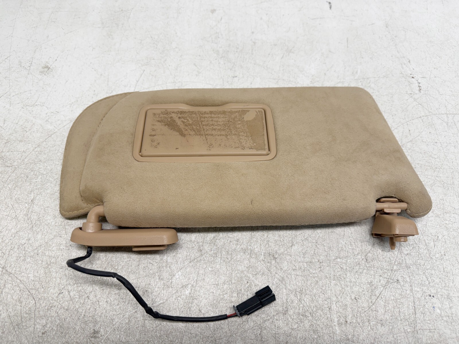 P50222 2003-12 Maserati Quattroporte Sunvisor Sun Visor Passenger Side SEE PICS
