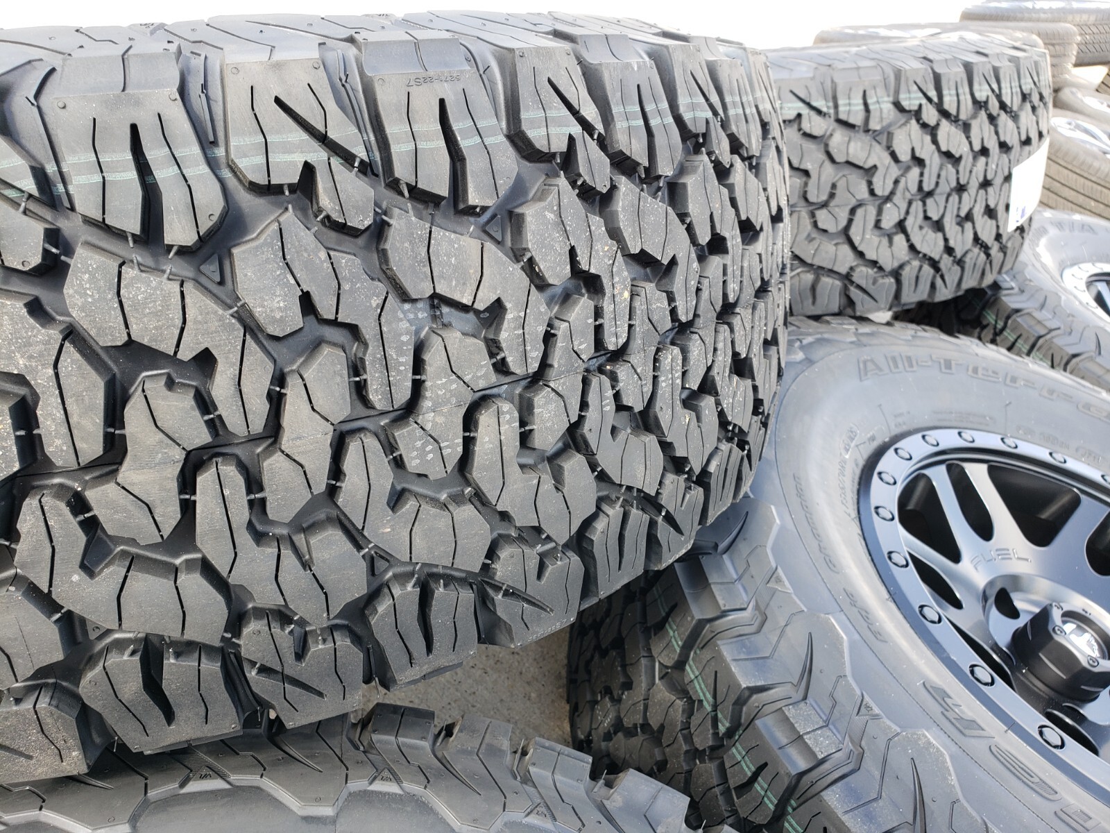 17x8.5 FUEL Recoil Jeep Wrangler 392 Gladiator Rubicon wheels rims BFG 35" NEW eBay