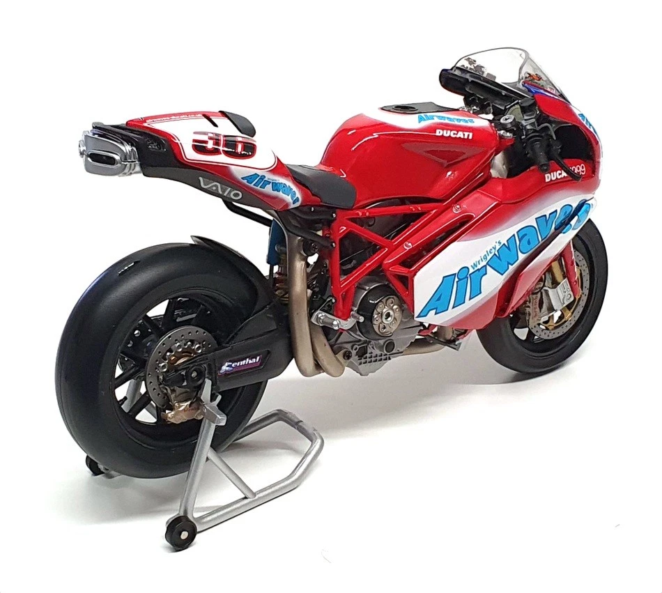 Minichamps 1/12 Scale 122 052236 - Ducati 999F04 Lavilla 2005 SIGNED - Image 2 of 4
