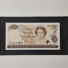 New Zealand $ 1 Dollar 1981-1985 Banknote, Prefix AAA, P-169a UNC (Lot #2353)