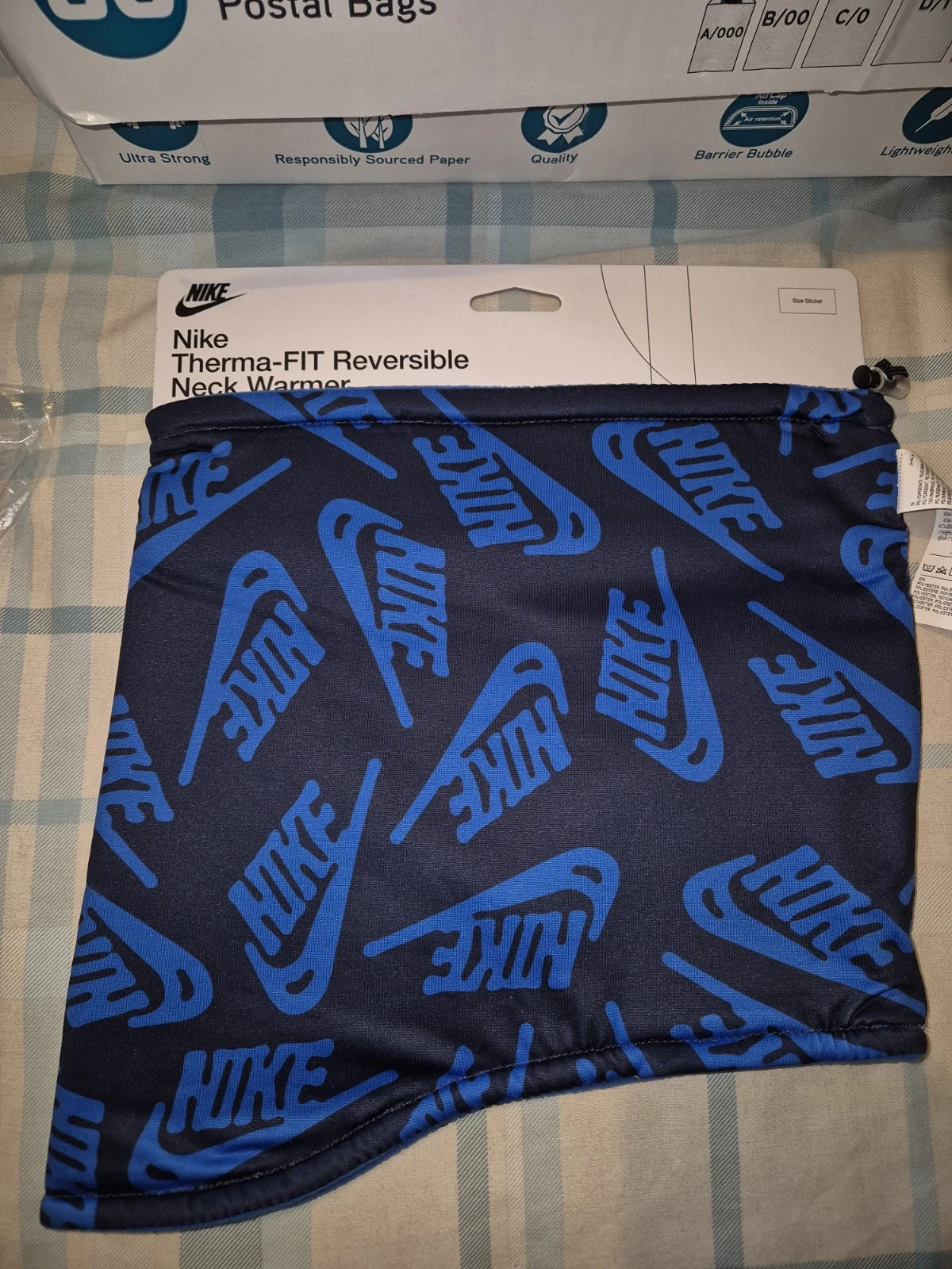 NIKE FOOTBALL SPORTS WINTER REVERSIBLE NECK WARMER BLUE BNIP FREE UK P&P