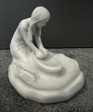 Van Briggle Native American Woman Grinding Corn White Ceramic Pottery 7"x6"x6"