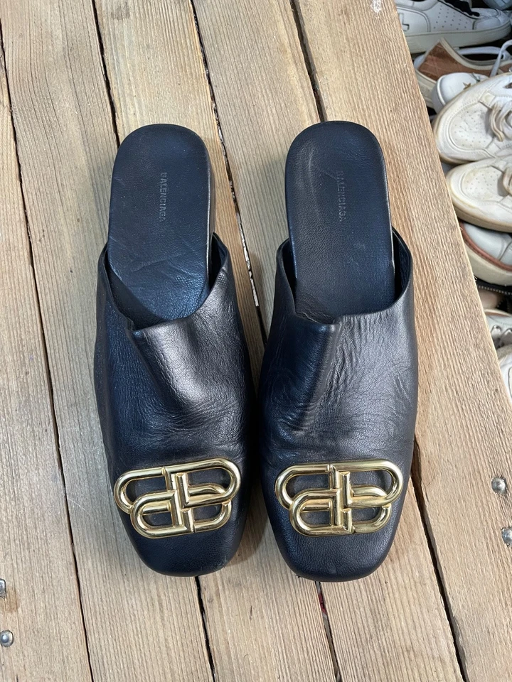 Balenciaga Acogedora Zapatilla BB Cuero en Negro con Tono Dorado Talla 37 EU Foto 3 de 4