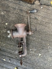 ANTIQUE/VINTAGE SPONG No. 25 GRINDER/MINCER   Displays prop the bantam London 