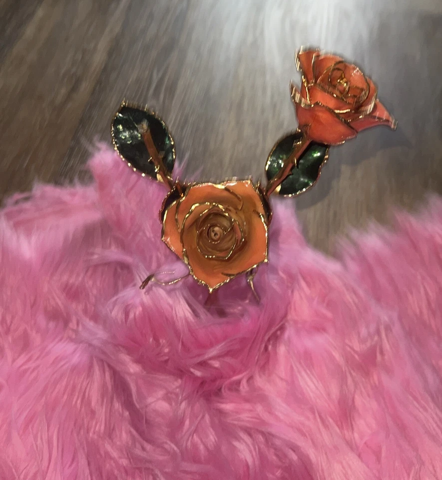 Rosa Forever chapada en oro Foto 2 de 4