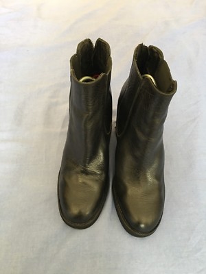 black ankle boots size 6