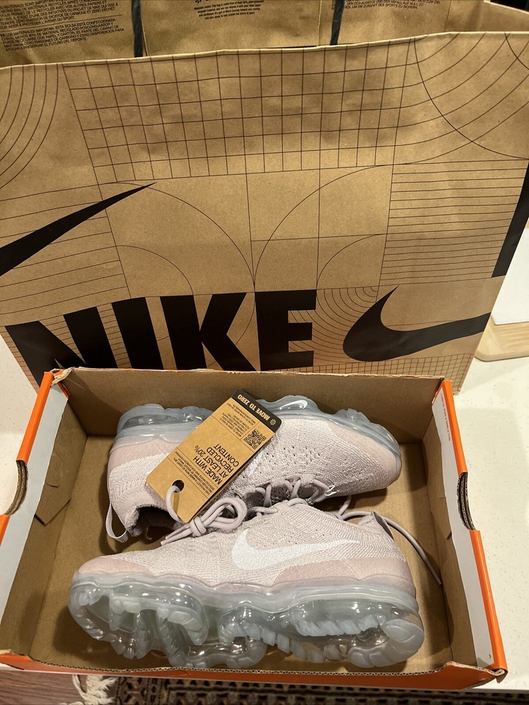 Nike Air VaporMax 2023 Flyknit Platinum Violet White Women's Size 7