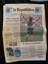 GIORNALE LA REPUBBLICA MARADONA MORTE MARADONA DIED 26 NOVEMBRE 