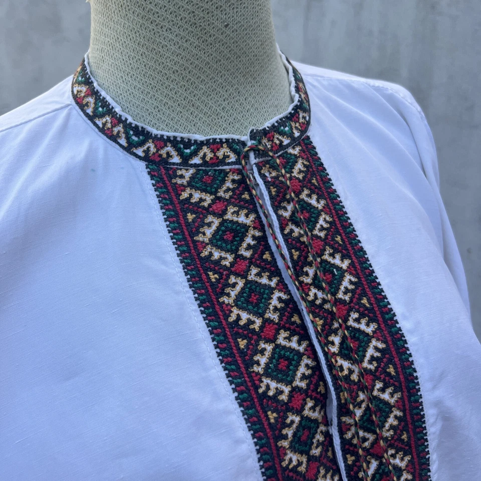 Blusa campesina rumana vintage de los años 30 bordada bordada vestido de gran tamaño corbata Foto 3 de 4