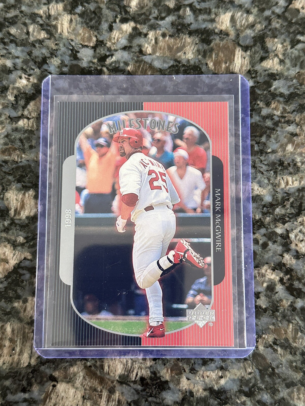1999 Upper Deck Mark McGwire 500 Home Run Gold Mark McGwire 17