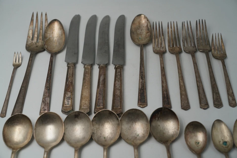 Lote 23 - 1847 Rogers Bros. Plato de Plata Aniversario Cubiertos/6 Cucharas Soperas Gumbo Foto 3 de 4