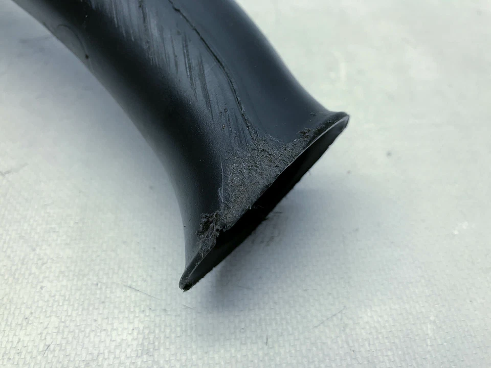 BMW F800ST F800 ST (1) 06' air intake tube duct - Imagem 2 de 4