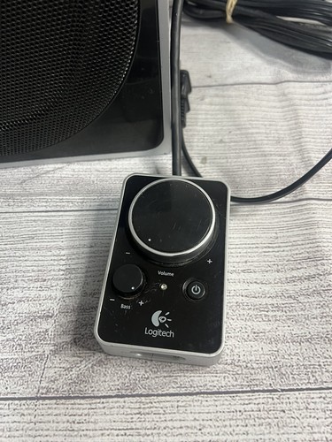 Logitech Z4 Subwoofer nur mit Steuerung getestet funktioniert - Bild 3 von 8