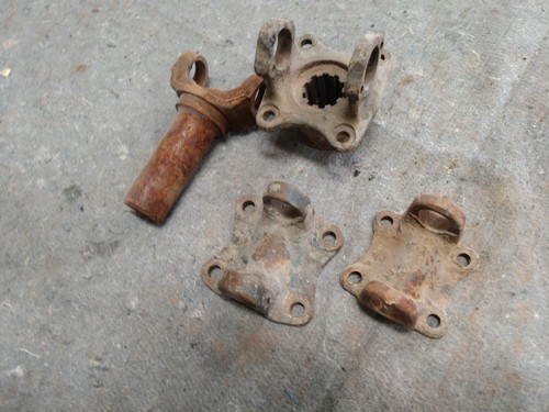 Vintage Driveline Yoke & Flange Lot 1940's 1950's 1960's - Picture 3 of 4