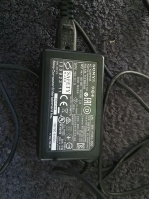 Sony PSP-100 AC Adapter Ladegerät 5V DC 2000mA                              **10