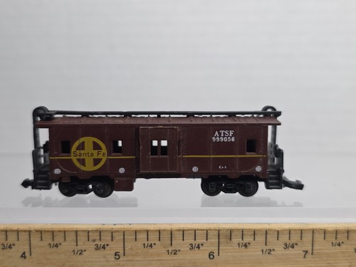 Lima Italia Escala N Bahía Santa Fe Ventana Caboose ATSF 999056 Sin Caja | Condition: Used