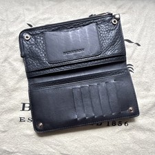 Burberry Black Zip-Around Women's Wallet with Logo, Credit Card, Zipper Accents