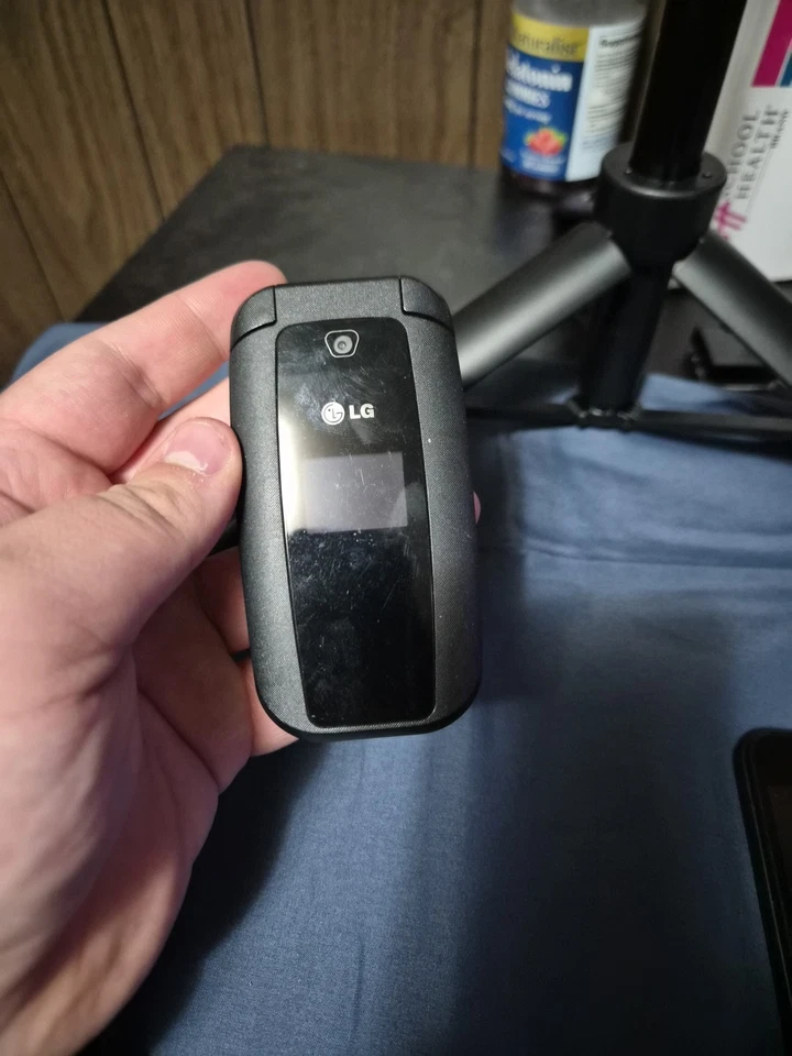 Teléfono Celular Abatible LG 440G TracFone Con Batería Probado Funciona No Borrado Foto 2 de 4