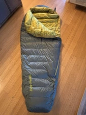 Therm-a-Rest Questar 20F Down Sleeping Bag