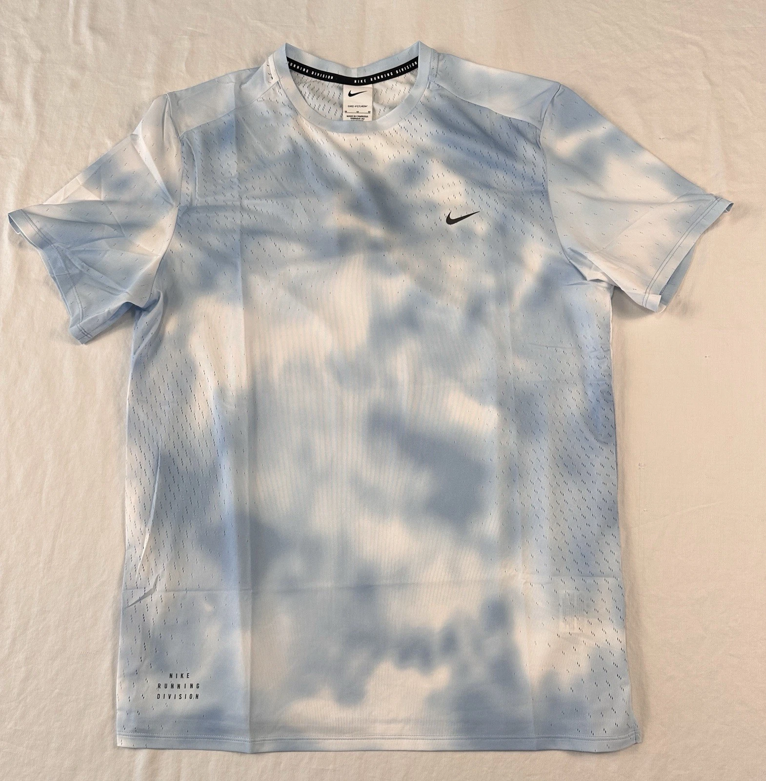 Nike Running Division Elite Dri-Fit ADV Shirt HJ4148-422 Mens Medium - NEW
Opens in a new window or