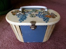 ViNTaGe Antique  Wood Slat Box Handbag Purse Lucite Handle Decoupage Butterfies