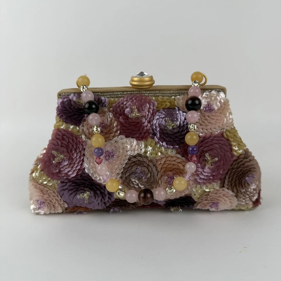 Bolso sin asas Neiman Marcus Che Che NY lentejuelas floral con cierre de beso para mujer con correa con cuentas Foto 2 de 4