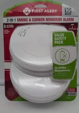 First Alert 2-in-1 Smoke & Carbon Monoxide Alarm 10YR Battery 2 Pack BRAND NEW