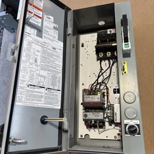 SIEMENS 17DSF92NF10 NEMA 0 NON-FUSED COMBO STARTER 5 HP 120 V COIL 14CS+32A*