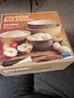 VTG PYREX NESTING BOWL SET Of 4. WOODLAND GLASS….RARE!