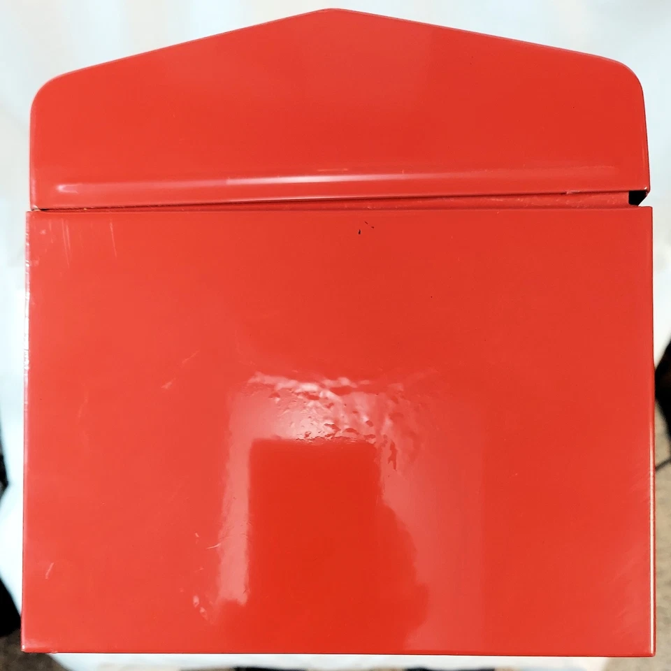 Stack-On New Classic RED Steel 16" Tool Box with Folding Lockable Handle & Tray - Image 3 of 4