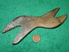 VINTAGE ANTIQUE VAUGHAN & BUSHNELL MFG. CO. No.2 ALLIGATOR WRENCH MADE IN USA